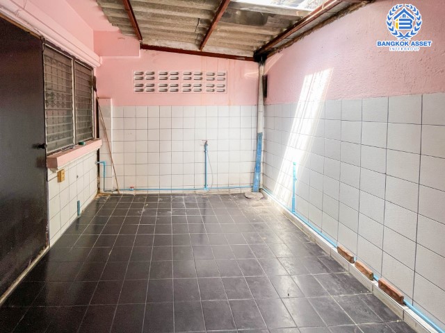 *****ทาวน์เฮ้าส์มือสอง นนทบุรี ม.นันทนาการ์เด้นท์1 ราชพฤกษ์  เนื้อที่กว้างถึง 19 ตร.ว. ฟังก์ชัน 2 ห้องนอน 2 ห้องน้ำ 1 ที่จอดรถ บ้านสวย สภาพภายในพร้อมเข้าอยู่ได้เลย โครงการตั้งบนทำเลดี เชื่อมต่อถนนราชพฤกษ์, ถนนรัตนาธิเบศร์ ใกล้รถไฟฟ้าสายสีม่วง "สถานีบางรักน้อยท่าอิฐ" และทางด่วน "งามวงศ์วาน"